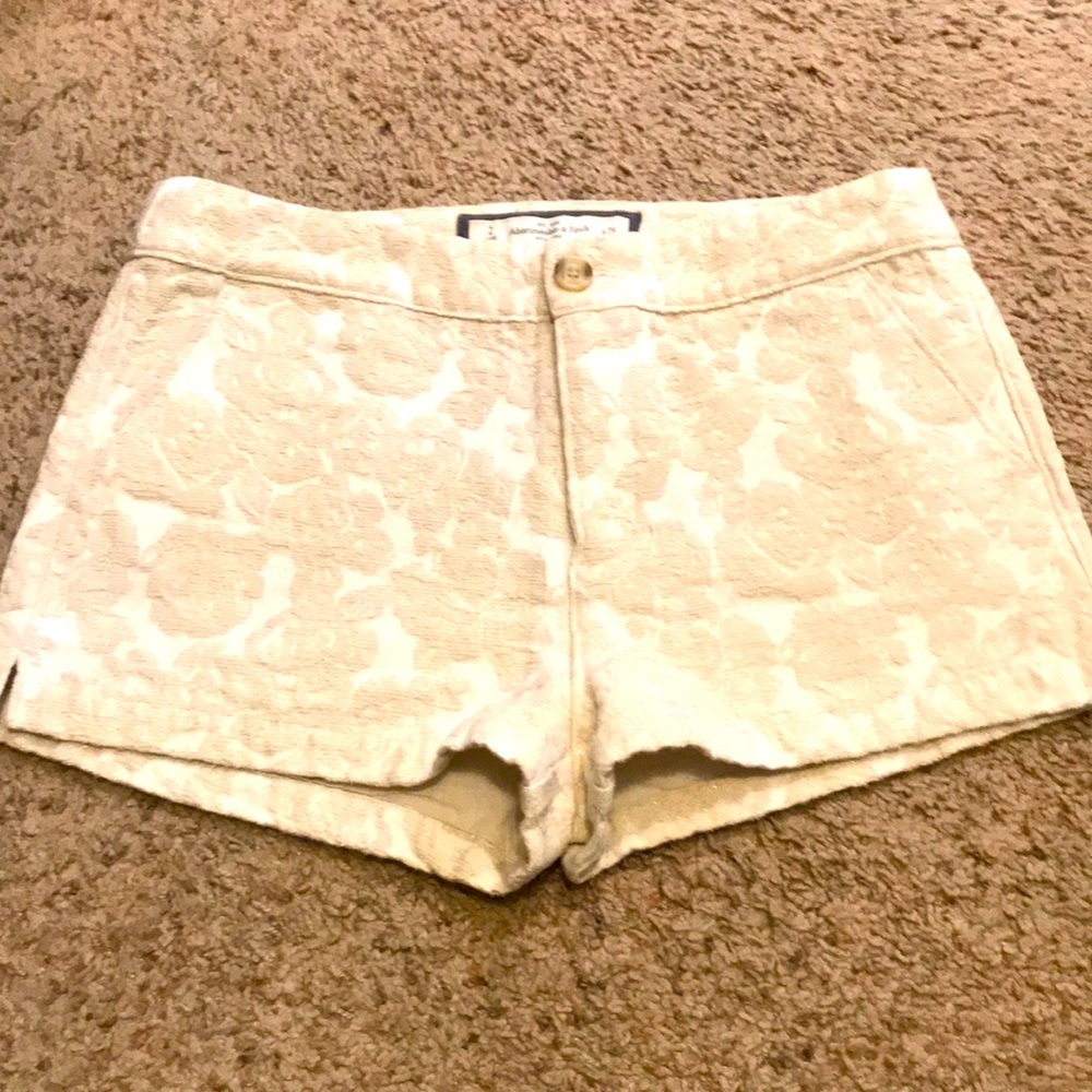 Abercrombie and Fitch shorts. Size 26